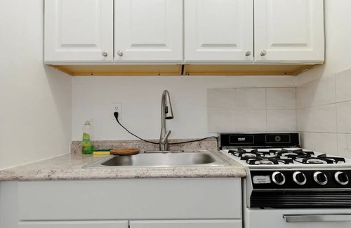 Hell's Kitchen Apartment | Charming Studio in the Center of NYC!