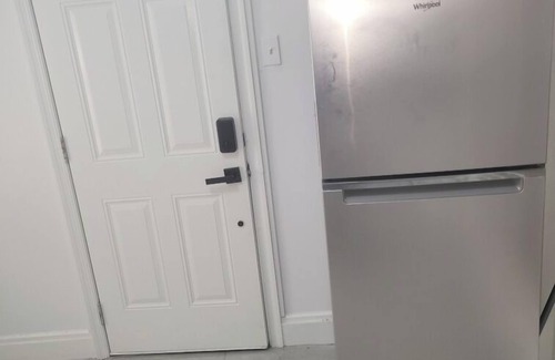 North Philadelphia Apartment | Charming studio in fantastic Philadelphia with WiFi, AC near Temple Hospital