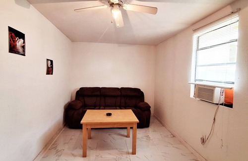 Wells Branch Apartment | Charming studio in wonderful Austin with AC. Family friendly. 10min to downtown.