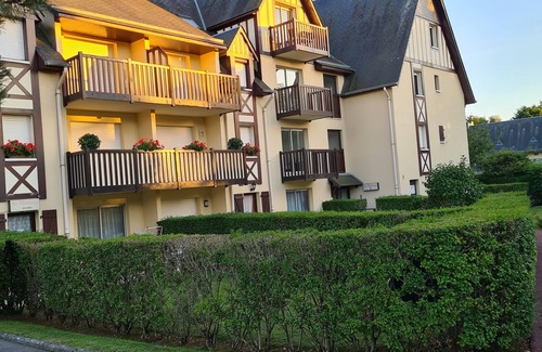 Tourgeville Apartment | Charming studio near the sea