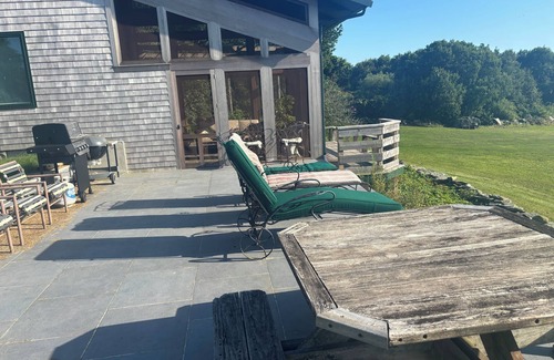 Little Compton Cottage | Charming studio cottage with bucolic farm views, private waterfront