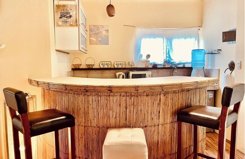 Caticlan Apartment | Charming Studio with Kitchen and Air Con – 4 Min Walk to Beach