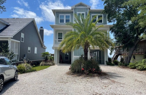 Fairhope House | Charming studio with pier on Mobile bay