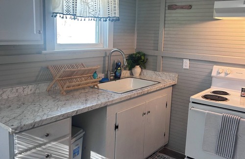 Flomaton Apartment | Charming studio with WiFi and appliances!
