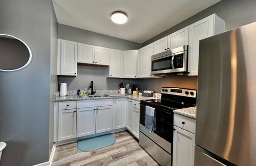 Trenton Apartment | Charming, Stylish remodeled Trenton Apartment