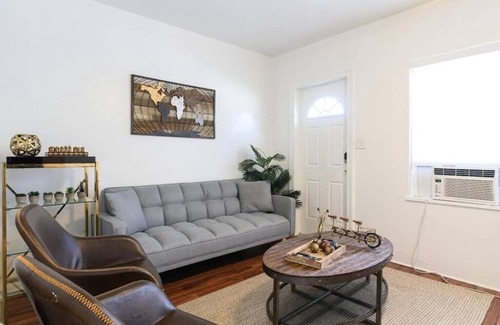 Downtown Hollywood Apartment | Charming Sunset Cove In Hollywood FL Apt2