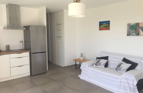Afa Villa | Charming T2 40m2 ground floor villa, new, fully equipped, private garden adjoining