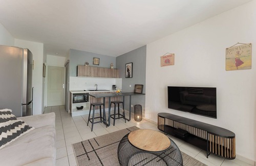 L'Houezel Apartment | Charming T2 with swimming pool, secure residence