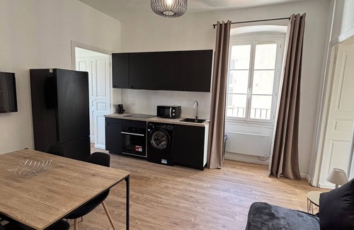 Corte House | Charming T3 50m2 full center corte wifi tv washing machine quiet bright 6 person