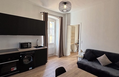 Corte House | Charming T3 50m2 full center corte wifi tv washing machine quiet bright 6 person