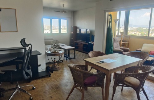 Mazargues Apartment | Charming T3 with balcony and view