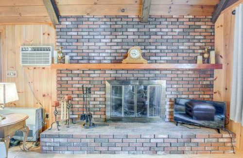 Chocorua Ski and Beach House | Charming Tamworth Cabin with Grill and Fireplace