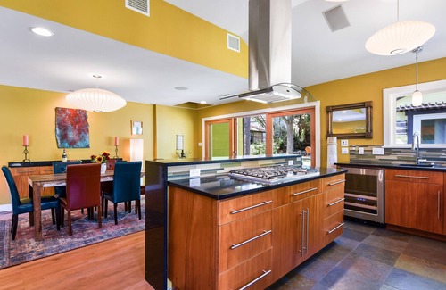 Tarrytown House | Charming Tarrytown 1946 Bungalow Fully Renovated!