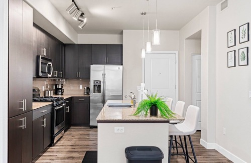 Tempe Apartment | Charming Tempe 1BR Designer Furnishings, Patio & Gym