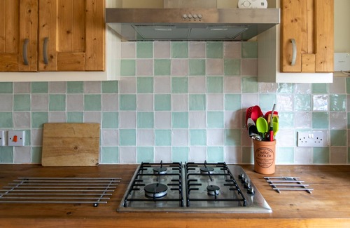 Forsbrook House | Charming terraced cottage close to Alton Towers