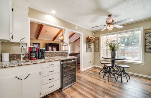 Redlick House | Charming Texarkana Home: Lake & Pool Access!