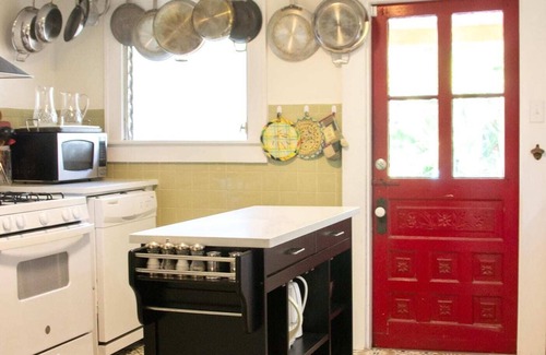 Faubourg Marigny Hotel | Charming Three Bedroom Cottage - sleeps 7