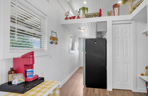 Lampasas House | Charming Tiny Home Near Lake & Hill Country Fun