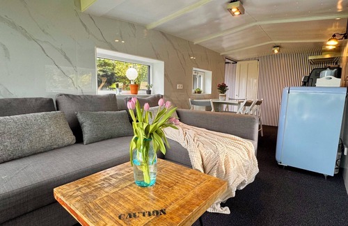 Wilnis House | Charming Tiny Home surround Nature close Amsterdam/Utrecht