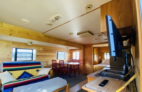 Hotchkiss House | Charming “Tiny House” with awesome views.
