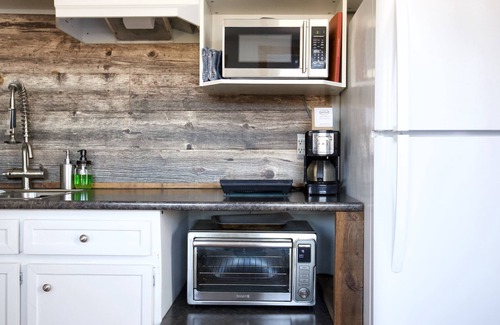 Mansonville Apartment | Charming Tinyhouse to have a warm time by the river Missisquoi