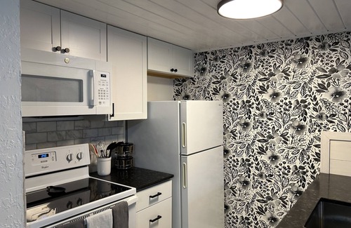 Wimberley House | Charming townhome at Jacob’s Well, 10 minutes from Wimberley Square