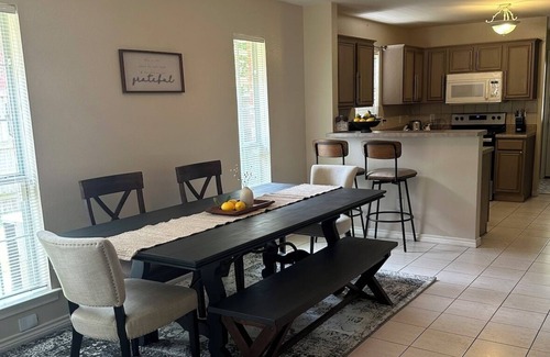 DeSoto House | Charming townhome in DeSoto.
