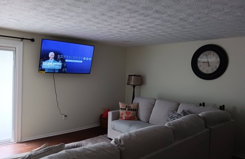 Bowie House | Charming townhome in welcoming Bowie with WiFi, AC