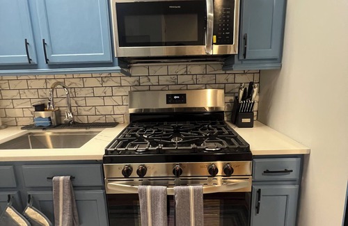 Bedford-Stuyvesant House | Charming townhome with WiFi and AC in delightful Brooklyn