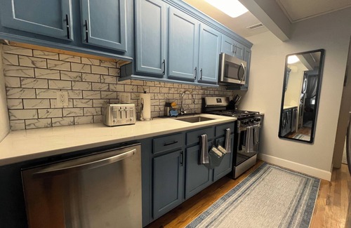 Bedford-Stuyvesant House | Charming townhome with WiFi and AC in delightful Brooklyn