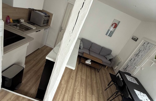 Grand-Couronne House | Charming townhouse, fully equipped, 2 steps from shops