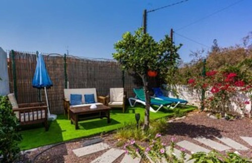 Playa de la Calera Villa | Charming townhouse 100 meters from Playa Calera and overlooking English Mérica
