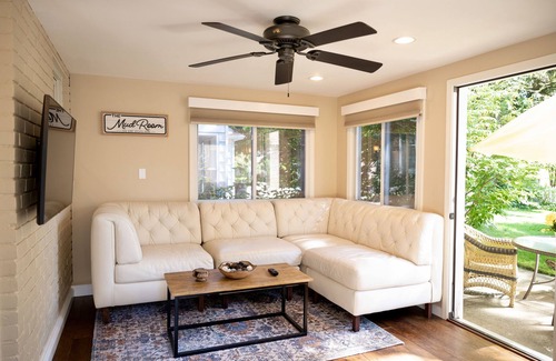 Dearborn House | Charming townhouse in historic quiet neighborhood