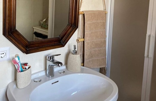 Magliano deʼ Marsi House | Charming traditional house with a view of Mt. Velino
