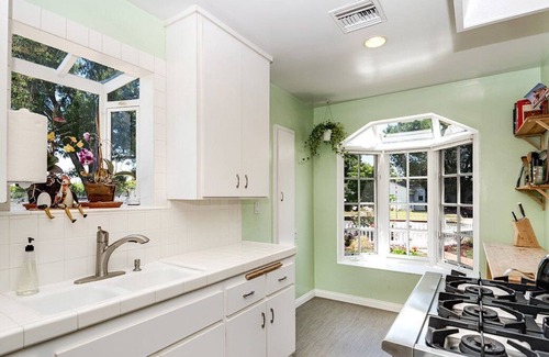Reseda House | Charming, tranquil home, away from home