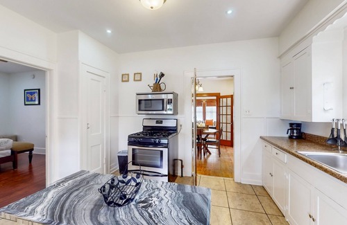 Travis Heights House | Charming Travis Heights home near hip SoCo & Downtown areas
