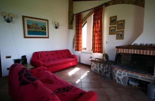 Sovicille House | Charming Tuscan Farmhouse