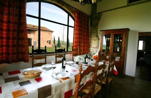 Sovicille House | Charming Tuscan Farmhouse