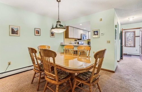 Killington Condo | Charming Two bedroom Townhouse within walking distance to all activities Glazebrook J4