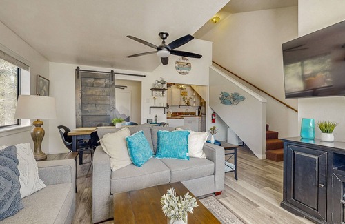 McCall Condo | Charming, two-level condo in prime location near downtown McCall & Payette Lake