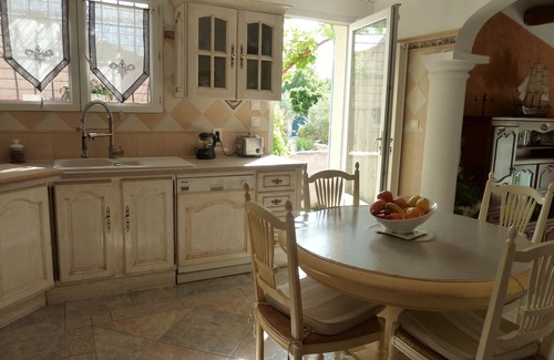Cheval-Blanc Villa | CHARMING TYPICAL PROVENCAL VILLA AT THE FOOT OF LUBERON