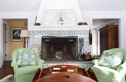 West Stockbridge Cottage | Charming unique cottage Relax & enjoy the stunning mountains with private views!