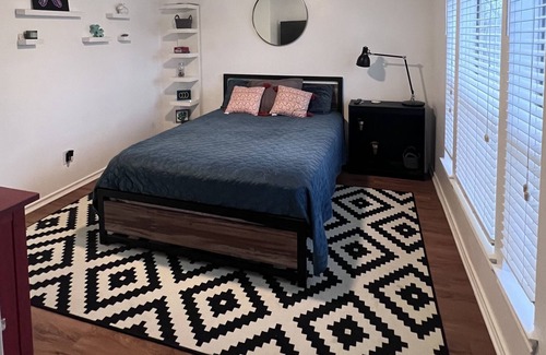 McNeil Apartment | Charming Unit Near 360 Bridge with Private Garage and beautiful Location