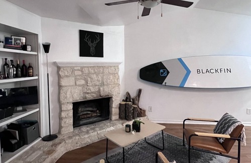 McNeil Apartment | Charming Unit Near 360 Bridge with Private Garage and beautiful Location
