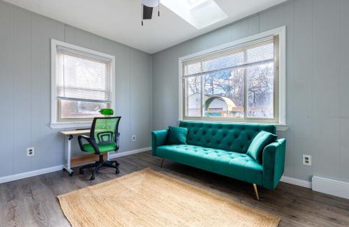 University Heights Apartment | Charming University Heights Home