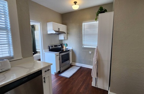 Courier City - Oscawana Apartment | Charming Updated Condo in Heart of Tampa