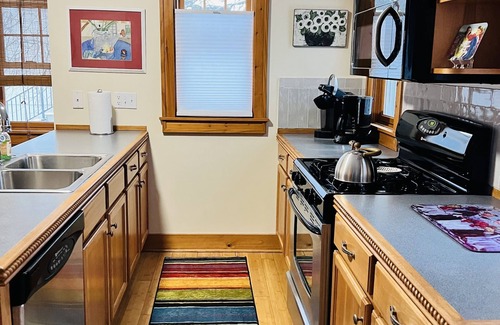 Saugatuck House | Charming, Updated Cottage On Hillside In Saugatuck