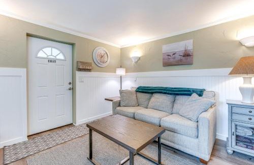 Lake Stevens House | Charming Updated Retreat Walk to Lake Stevens!