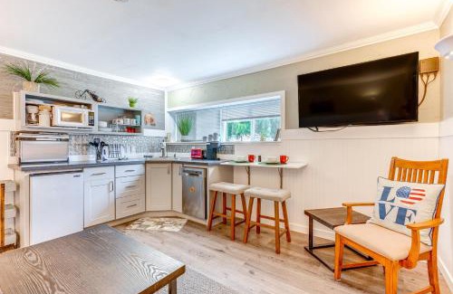 Lake Stevens House | Charming Updated Retreat Walk to Lake Stevens!