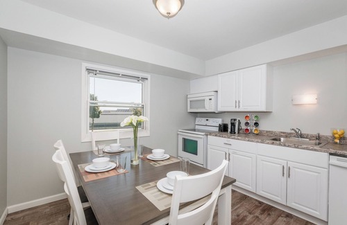 West Allis Apartment | Charming Upper 3-bedroom apartment with AC and WiFi in brilliant West Allis
